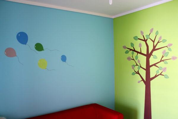 Παιδική τοιχογραφία Δέντρο και Μπαλόνια PT009