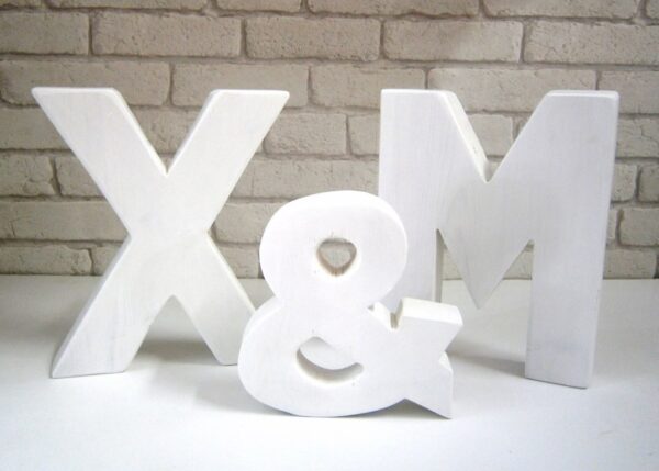 Wooden initial personalized nursery decoration - ZG015