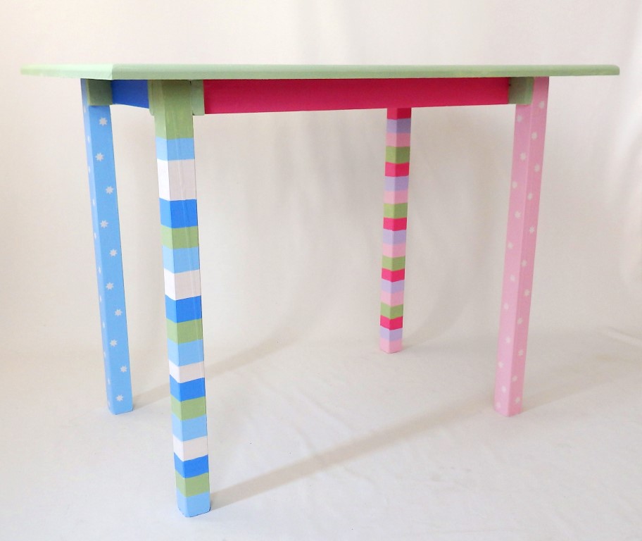 Kids chair and Table Multi color - DE053
