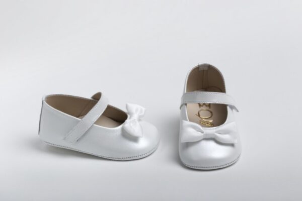 Handmade baptism hug shoes for newborn baby girls P2200E
