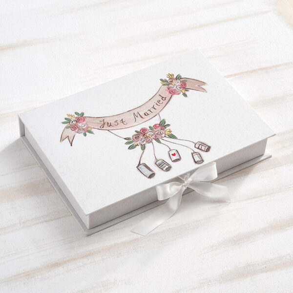 Circlet wedding boxes Just Married WB028